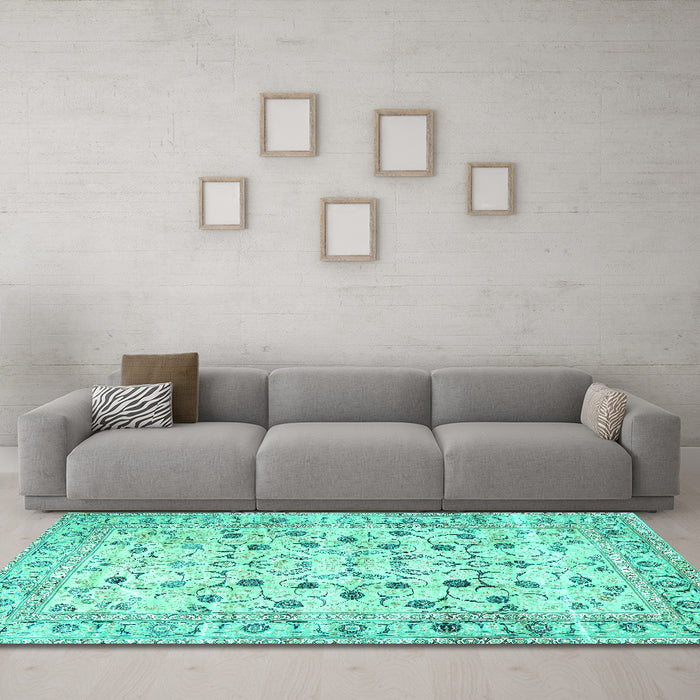 Machine Washable Persian Turquoise Traditional Area Rugs in a Living Room,, wshtr4832turq