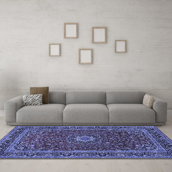 Machine Washable Medallion Blue Traditional Rug in a Living Room, wshtr483blu