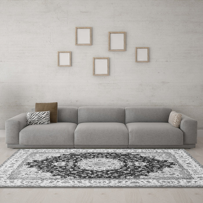 Machine Washable Medallion Gray Traditional Rug in a Living Room,, wshtr484gry