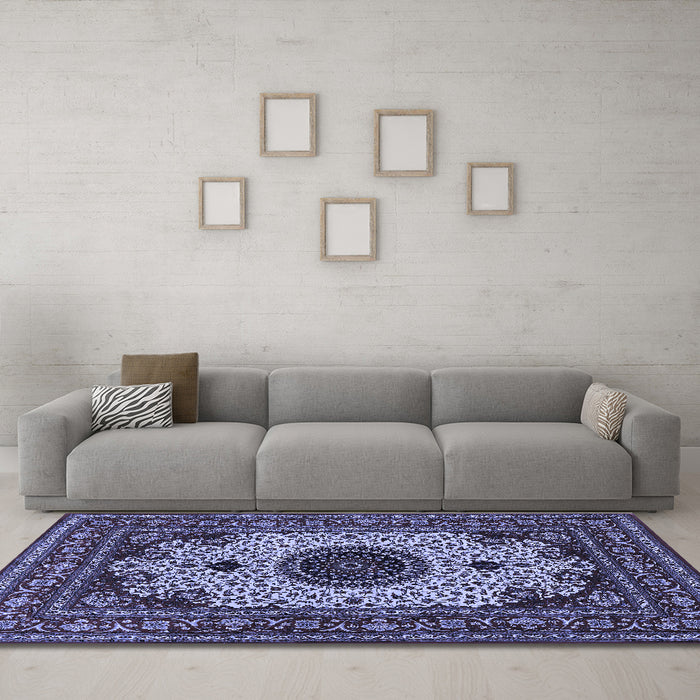 Machine Washable Medallion Blue Traditional Rug in a Living Room, wshtr485blu