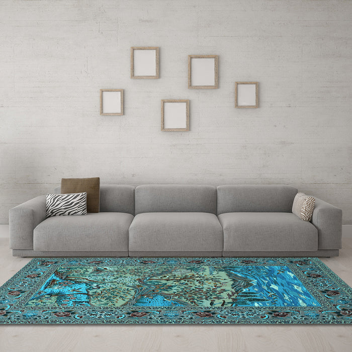 Machine Washable Animal Light Blue Traditional Rug in a Living Room, wshtr488lblu