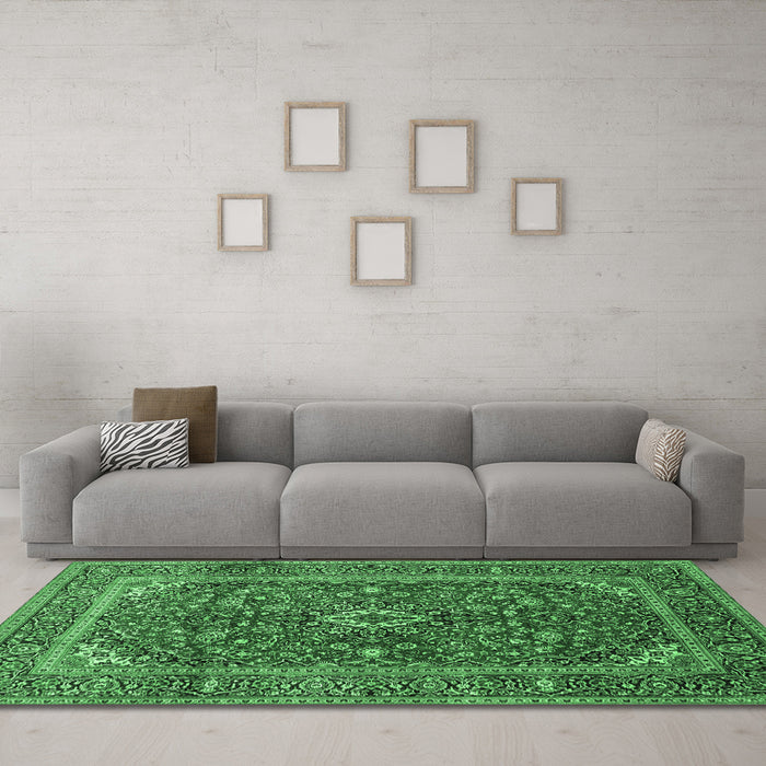 Machine Washable Medallion Emerald Green Traditional Area Rugs in a Living Room,, wshtr48emgrn