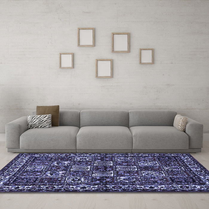 Machine Washable Animal Blue Traditional Rug in a Living Room, wshtr491blu