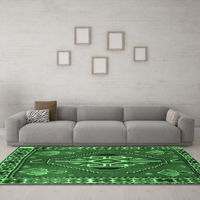 Machine Washable Persian Emerald Green Traditional Area Rugs in a Living Room,, wshtr493emgrn