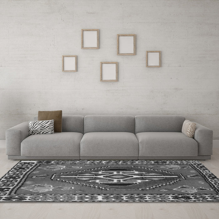 Machine Washable Persian Gray Traditional Rug in a Living Room,, wshtr493gry