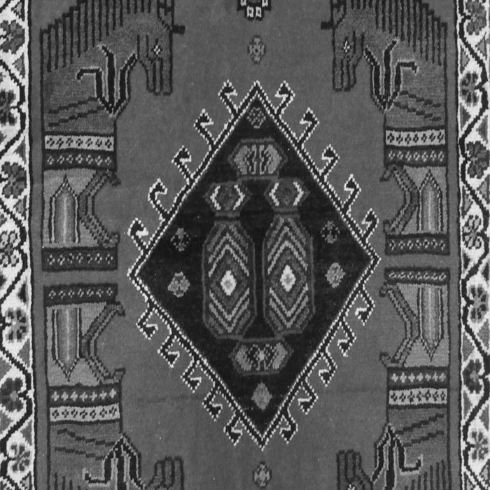 Serging Thickness of Machine Washable Persian Gray Traditional Rug, wshtr494gry