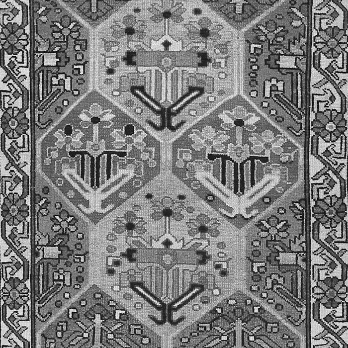 Serging Thickness of Machine Washable Persian Gray Traditional Rug, wshtr495gry