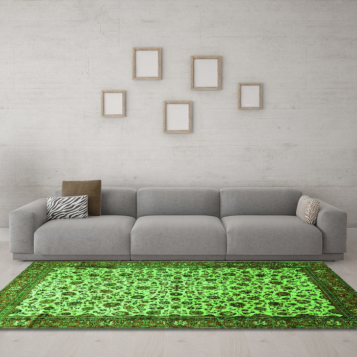 Machine Washable Persian Green Traditional Area Rugs in a Living Room,, wshtr496grn