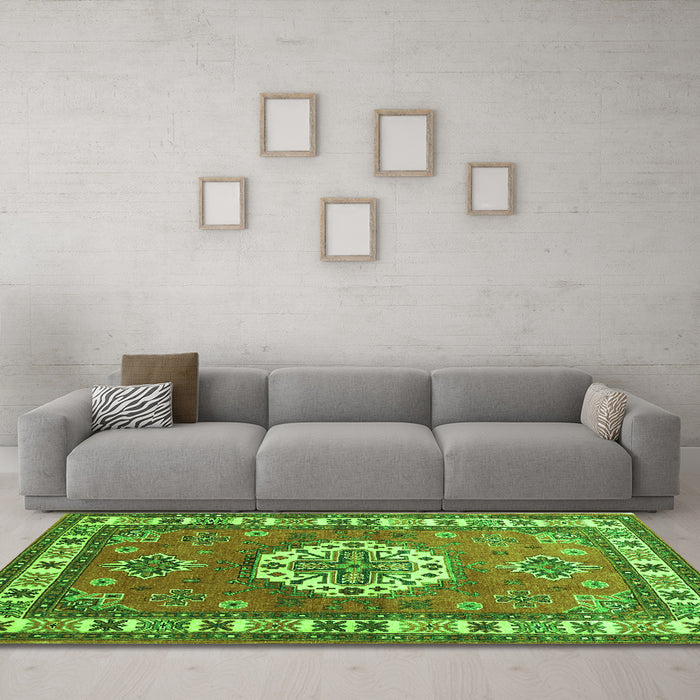 Machine Washable Medallion Green Traditional Area Rugs in a Living Room,, wshtr498grn