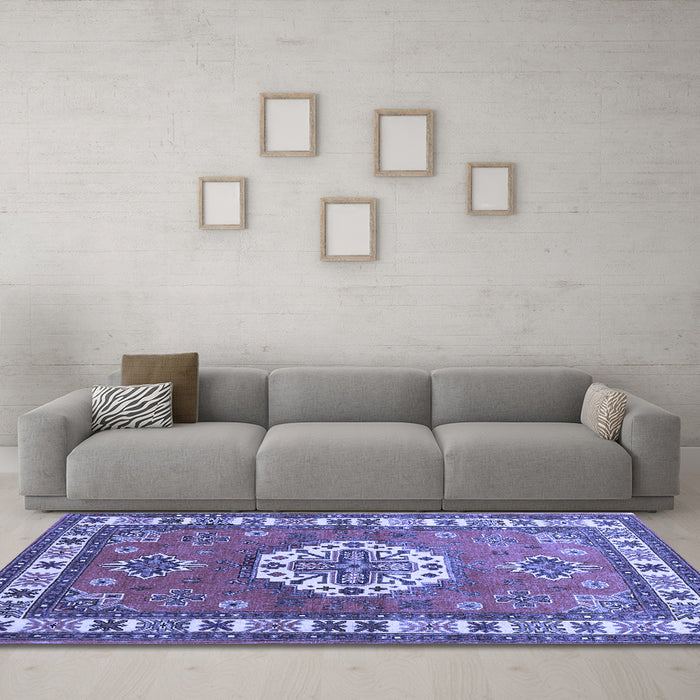 Machine Washable Medallion Blue Traditional Rug in a Living Room, wshtr498blu