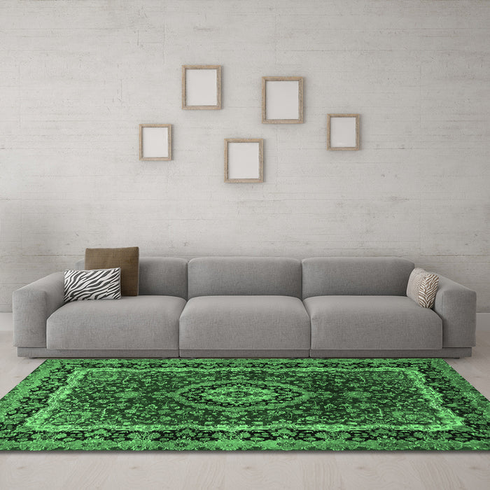 Machine Washable Medallion Emerald Green Traditional Area Rugs in a Living Room,, wshtr499emgrn