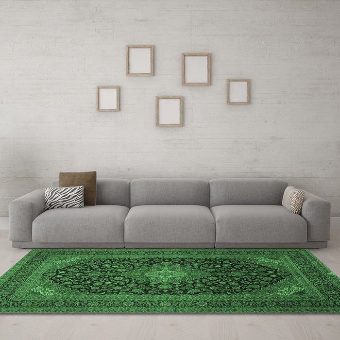 Machine Washable Medallion Emerald Green Traditional Area Rugs in a Living Room,, wshtr500emgrn