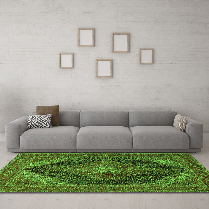Machine Washable Medallion Green Traditional Area Rugs in a Living Room,, wshtr506grn
