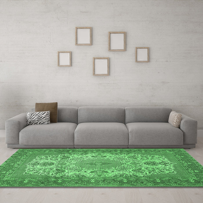 Machine Washable Medallion Emerald Green Traditional Area Rugs in a Living Room,, wshtr508emgrn