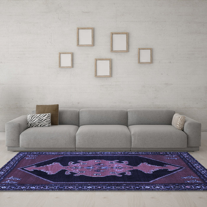 Machine Washable Persian Blue Traditional Rug in a Living Room, wshtr50blu
