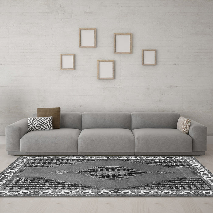 Machine Washable Persian Gray Traditional Rug in a Living Room,, wshtr510gry