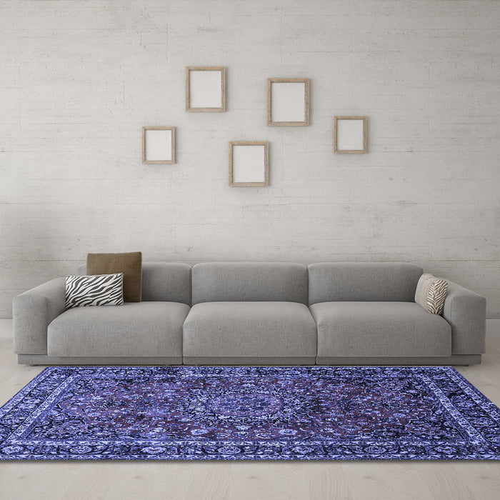 Machine Washable Medallion Blue Traditional Rug in a Living Room, wshtr512blu