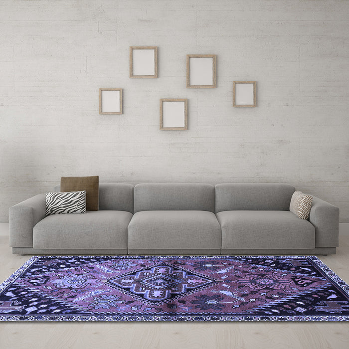 Machine Washable Persian Blue Traditional Rug in a Living Room, wshtr516blu