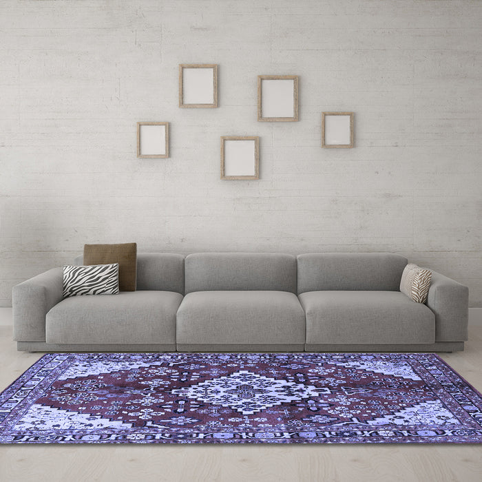 Machine Washable Medallion Blue Traditional Rug in a Living Room, wshtr520blu