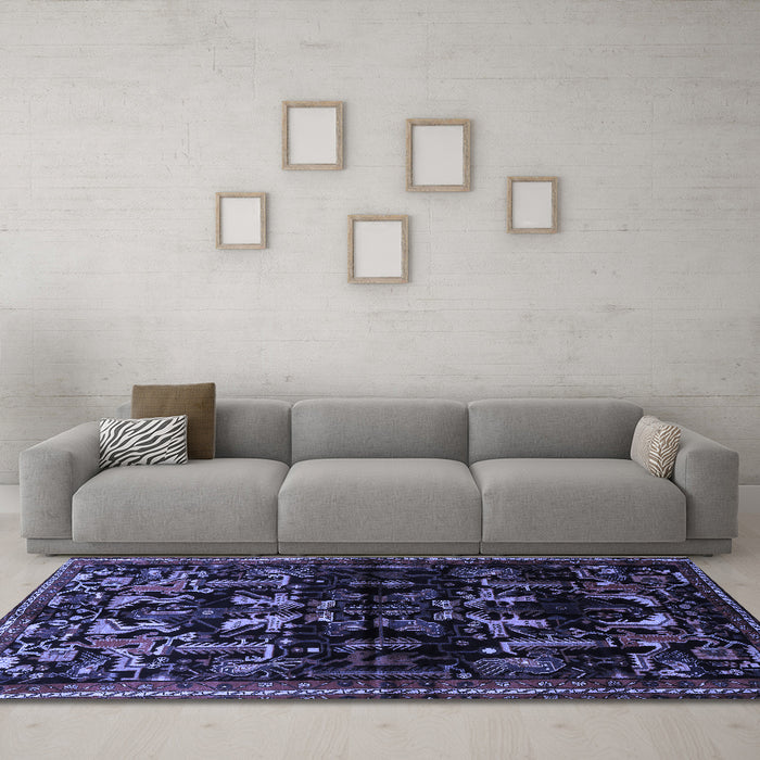 Machine Washable Animal Blue Traditional Rug in a Living Room, wshtr521blu