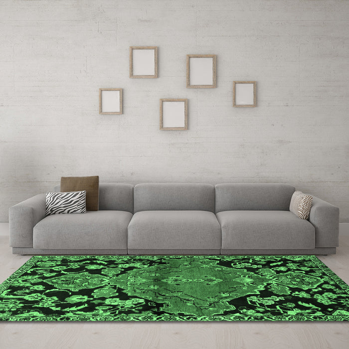 Machine Washable Persian Emerald Green Traditional Area Rugs in a Living Room,, wshtr523emgrn