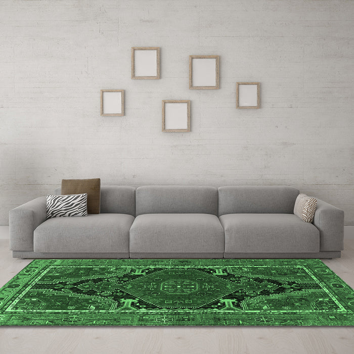 Machine Washable Persian Emerald Green Traditional Area Rugs in a Living Room,, wshtr524emgrn