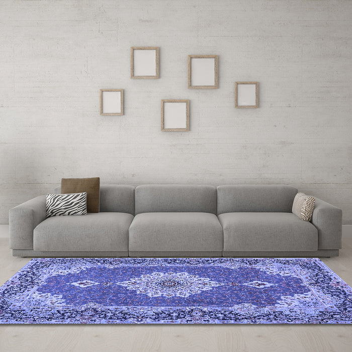 Machine Washable Medallion Blue Traditional Rug in a Living Room, wshtr528blu