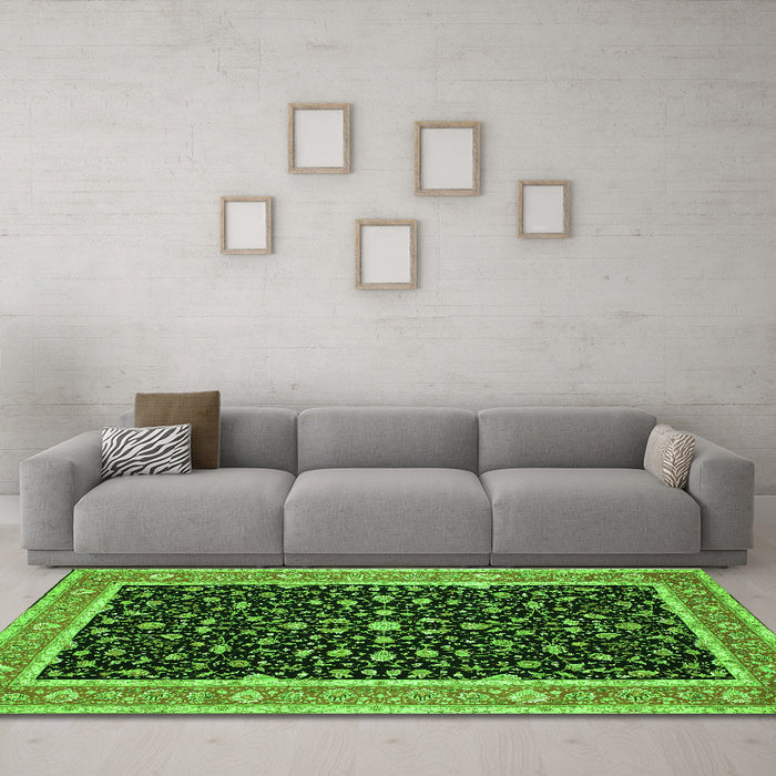 Machine Washable Persian Green Traditional Area Rugs in a Living Room,, wshtr52grn