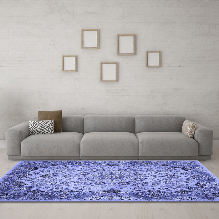 Machine Washable Medallion Blue Traditional Rug in a Living Room, wshtr530blu