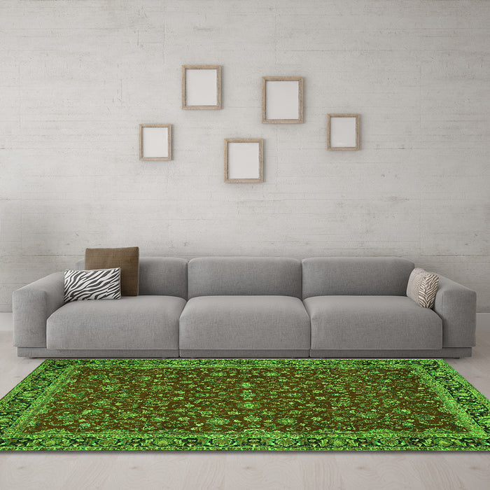 Machine Washable Persian Green Traditional Area Rugs in a Living Room,, wshtr531grn