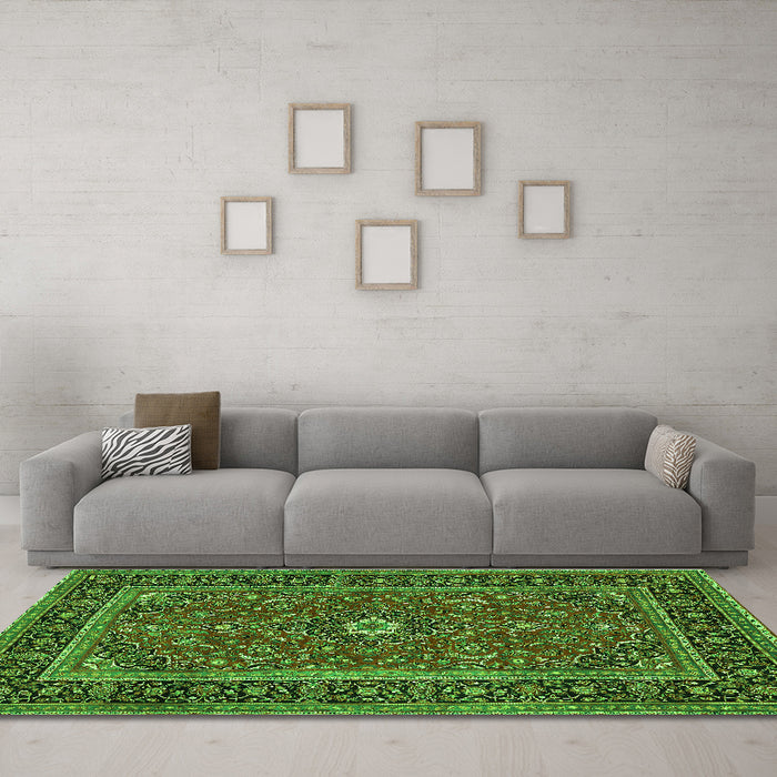 Machine Washable Persian Green Traditional Area Rugs in a Living Room,, wshtr532grn