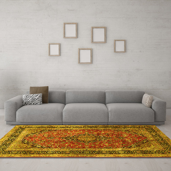 Machine Washable Persian Yellow Traditional Rug in a Living Room, wshtr533yw