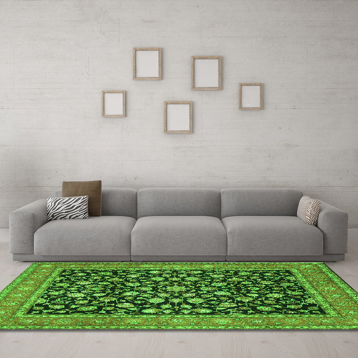 Machine Washable Persian Green Traditional Area Rugs in a Living Room,, wshtr536grn