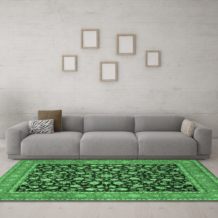 Machine Washable Persian Emerald Green Traditional Area Rugs in a Living Room,, wshtr536emgrn
