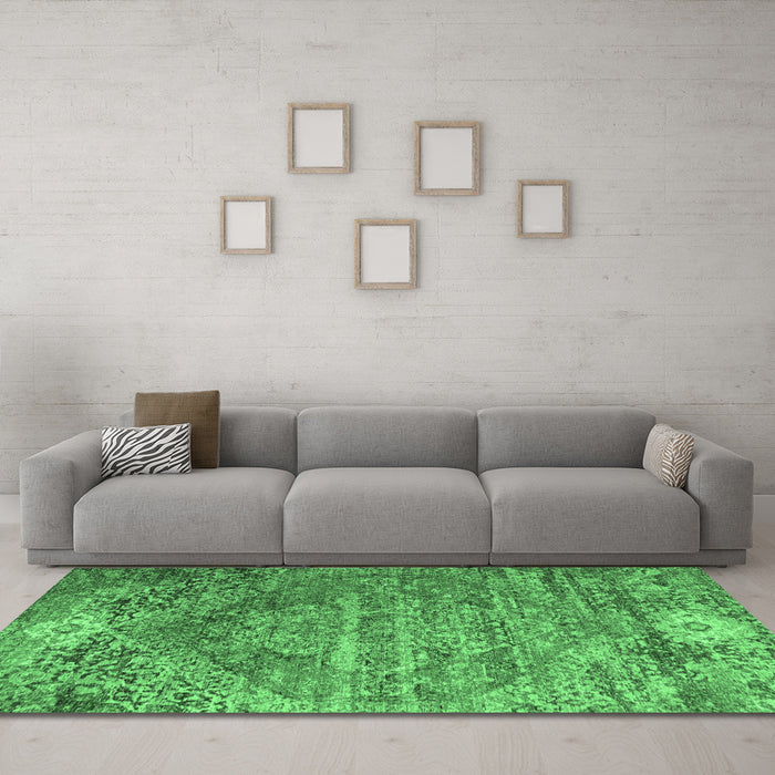Machine Washable Persian Emerald Green Traditional Area Rugs in a Living Room,, wshtr537emgrn