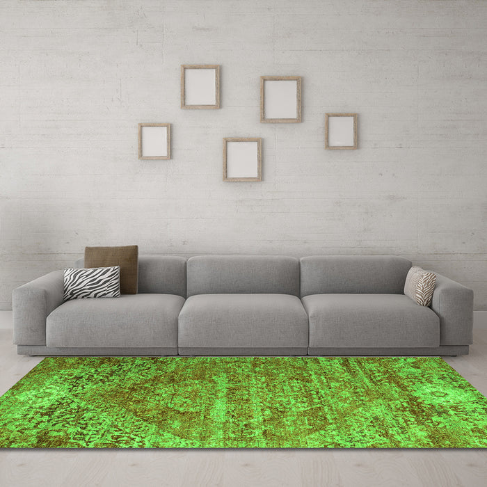 Machine Washable Persian Green Traditional Area Rugs in a Living Room,, wshtr537grn