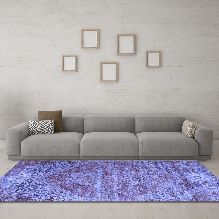Machine Washable Persian Blue Traditional Rug in a Living Room, wshtr537blu