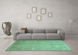 Machine Washable Oriental Turquoise Traditional Area Rugs in a Living Room,, wshtr538turq