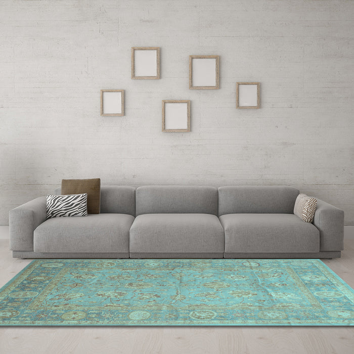 Machine Washable Oriental Light Blue Traditional Rug in a Living Room, wshtr538lblu