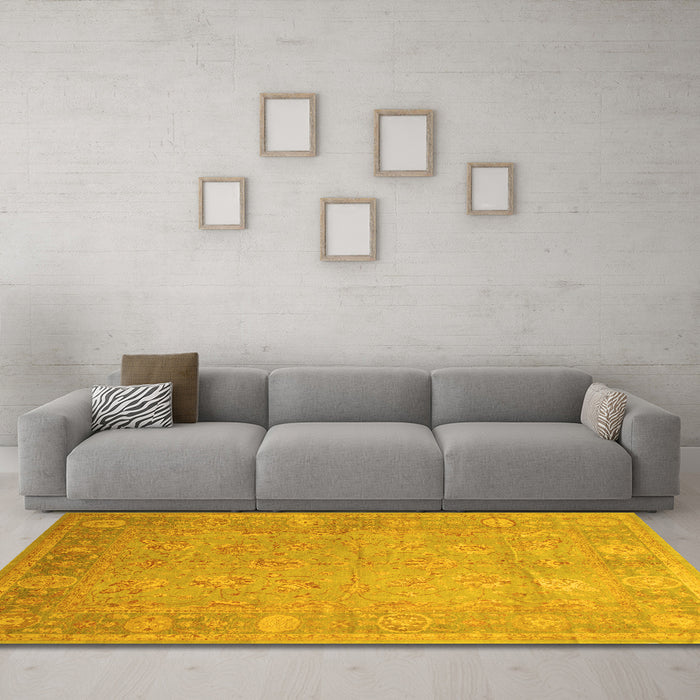 Machine Washable Oriental Yellow Traditional Rug in a Living Room, wshtr538yw