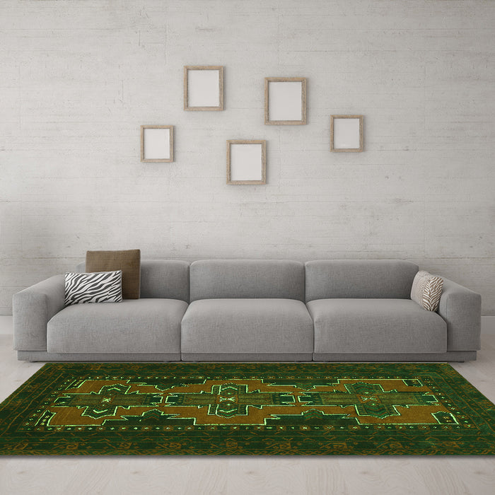 Machine Washable Persian Green Traditional Area Rugs in a Living Room,, wshtr541grn