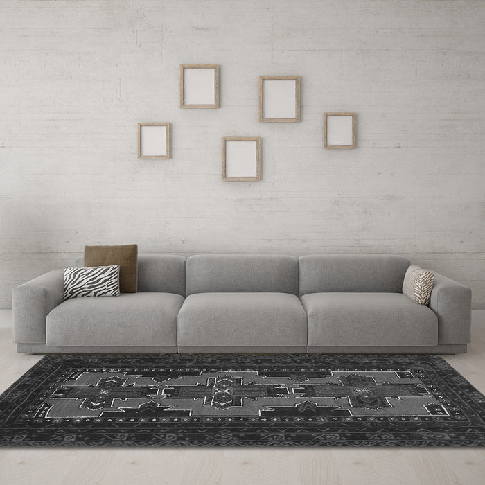 Machine Washable Persian Gray Traditional Rug in a Living Room,, wshtr541gry