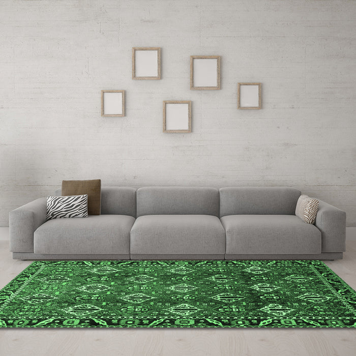 Machine Washable Persian Emerald Green Traditional Area Rugs in a Living Room,, wshtr544emgrn