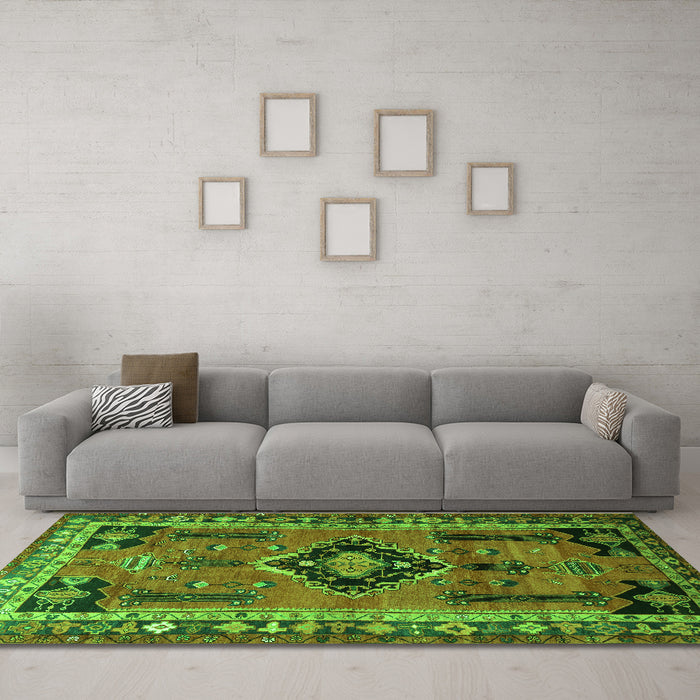 Machine Washable Persian Green Traditional Area Rugs in a Living Room,, wshtr550grn