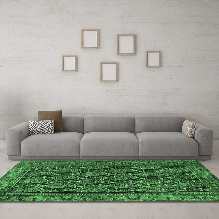 Machine Washable Persian Emerald Green Traditional Area Rugs in a Living Room,, wshtr551emgrn