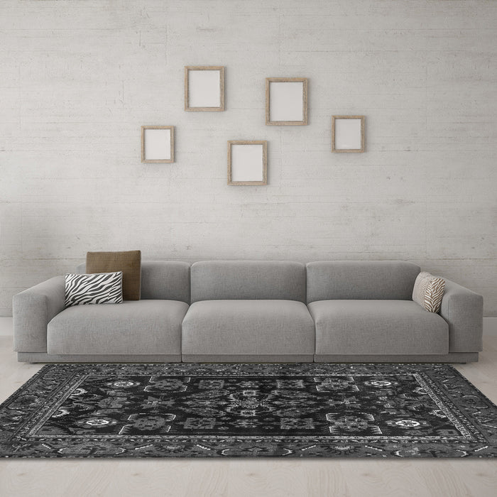 Machine Washable Persian Gray Traditional Rug in a Living Room,, wshtr552gry