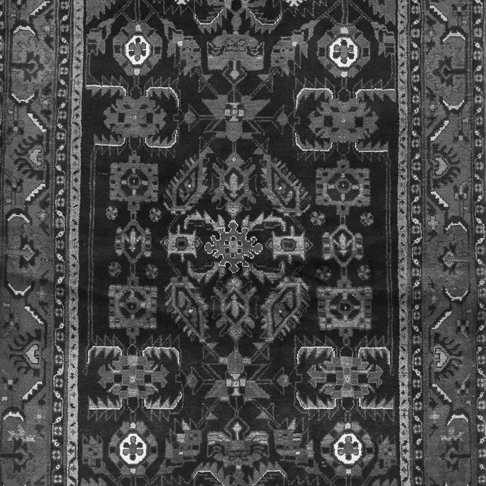 Serging Thickness of Machine Washable Persian Gray Traditional Rug, wshtr552gry