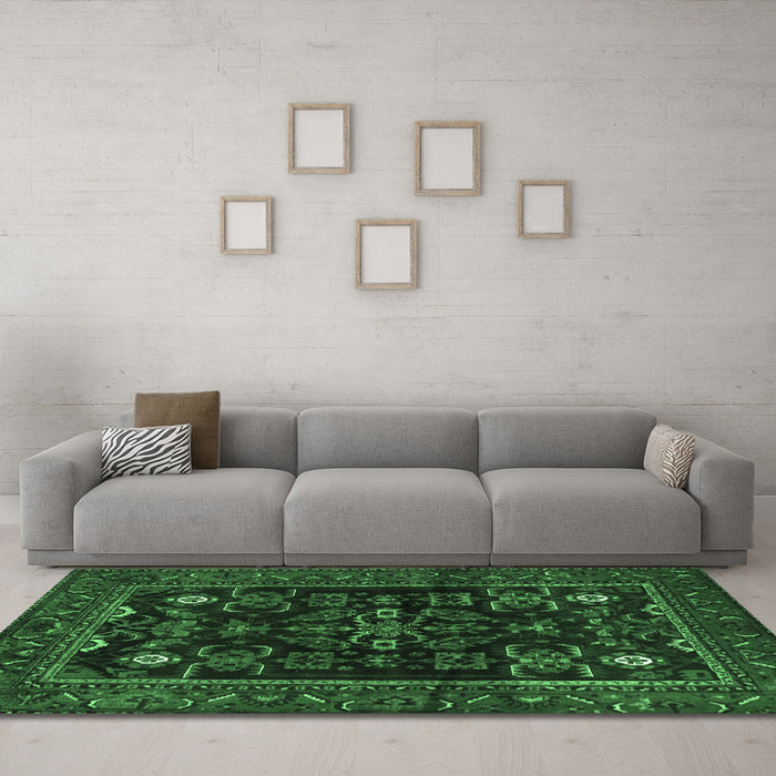Machine Washable Persian Emerald Green Traditional Area Rugs in a Living Room,, wshtr552emgrn