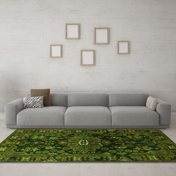 Machine Washable Persian Green Traditional Area Rugs in a Living Room,, wshtr554grn