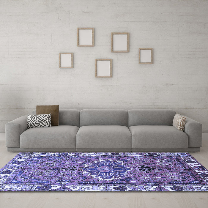 Machine Washable Persian Blue Traditional Rug in a Living Room, wshtr555blu